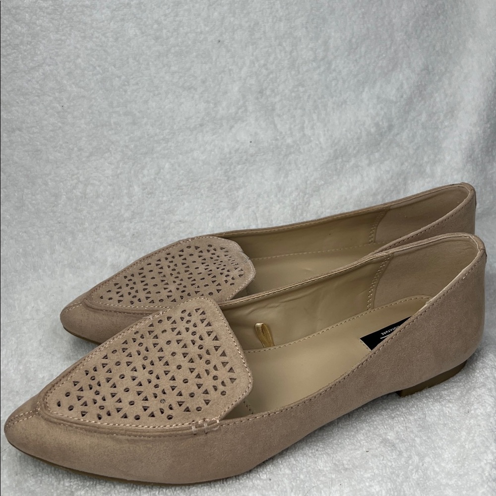 Jones New York Women's Taupe Perforated Flats - Picture 3 of 6